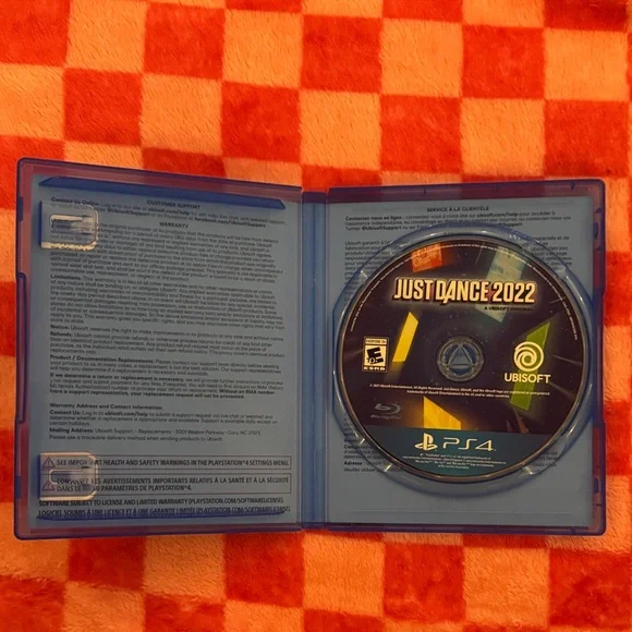 Just Dance 2022 for PS4 - Like New (With Case) - Picture 2 of 3